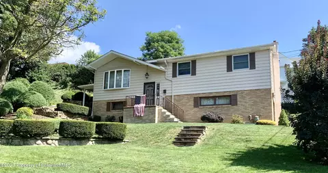 202 Stewart St, Old Forge, PA 18518