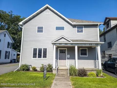 18 Fox St, Carbondale, PA 18407