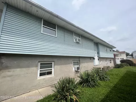 204 Railroad St, Old Forge, PA 18518 photo 6
