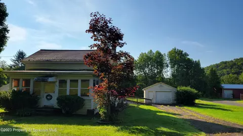 136 Montrose St, New Milford, PA 18834