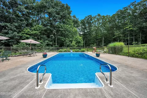 527 Forest Ln, Archbald, PA 18403 photo 49