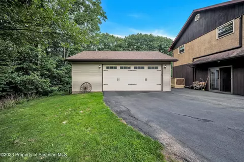 527 Forest Ln, Archbald, PA 18403 photo 60