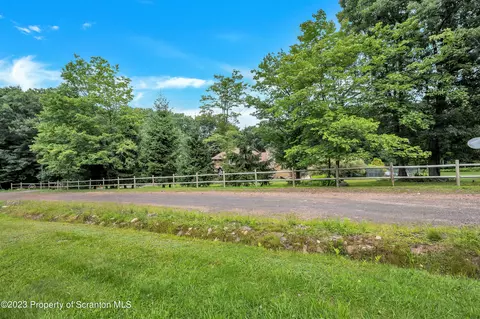 527 Forest Ln, Archbald, PA 18403 photo 71
