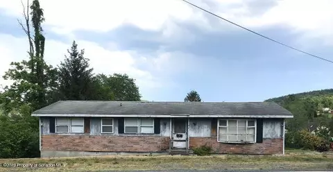 305 Louise Ln, Lake Winola, PA 18625