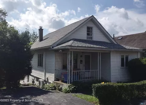 144 7th, Blakely, PA 18447