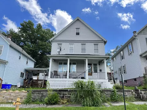 1040 N Webster Ave, Scranton, PA 18509