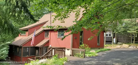 21 Floral Dr, Thornhurst, PA 18424