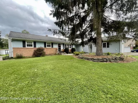 1327 Gravel Pond Rd, Clarks Summit, PA 18411
