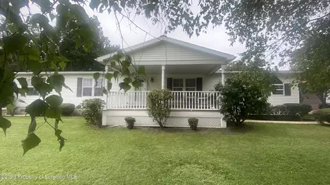 550 Gleason Dr, Moosic, PA 18507