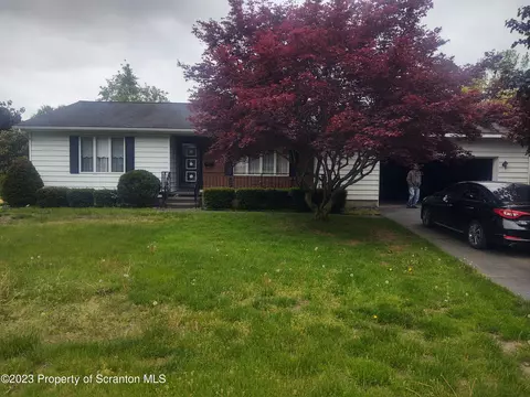 106 Old Plank Rd, Mayfield, PA 18433