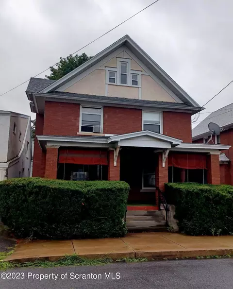 14 Terrace St, Carbondale, PA 18407