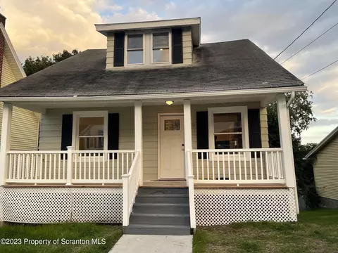 142 Hollister Ave, Scranton, PA 18508