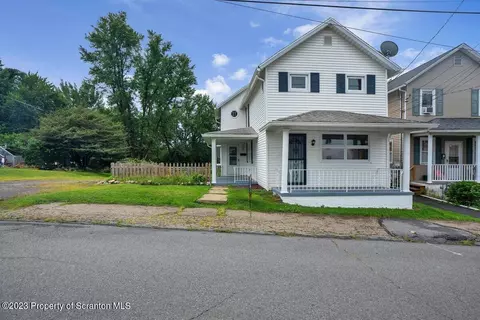 111 John St, Pittston, PA 18640