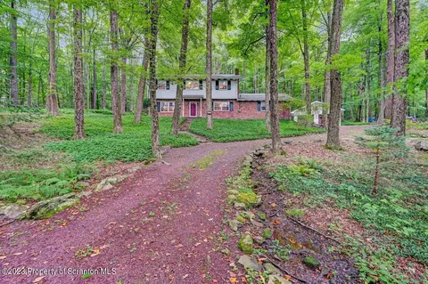 103 Wilcrest Rd, Roaring Brook Twp, PA 18444