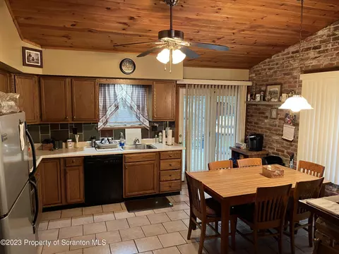 51 Kiowa Path, Gouldsboro, PA 18424
