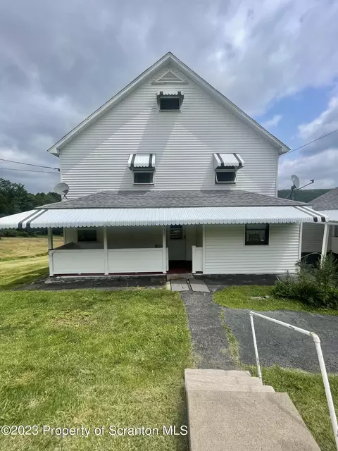 356 Jefferson St, Simpson, PA 18407
