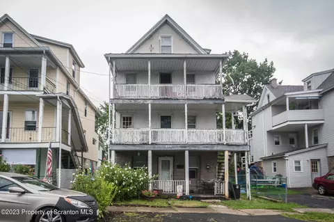 215 Elizabeth St, Dunmore, PA 18512