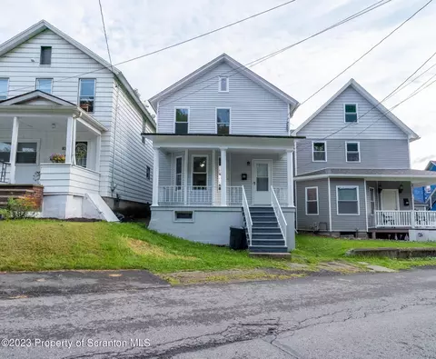 80 Brook St, Carbondale, PA 18407