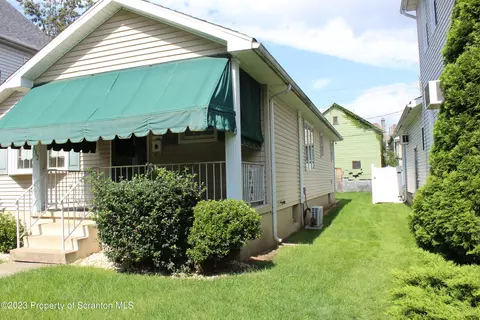 112 Mary St, Olyphant, PA 18447 photo 3
