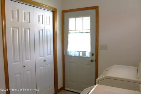 112 Mary St, Olyphant, PA 18447 photo 37
