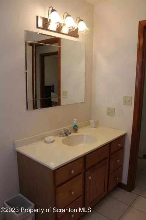112 Mary St, Olyphant, PA 18447 photo 25