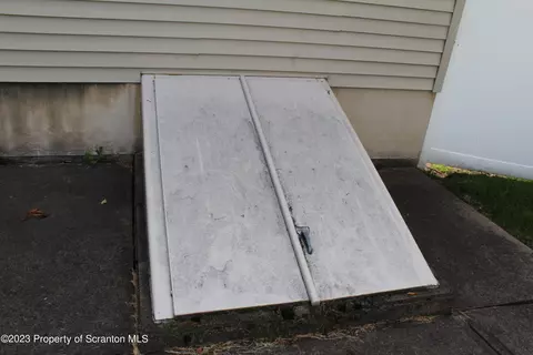 112 Mary St, Olyphant, PA 18447 photo 59