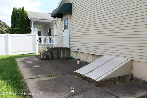 112 Mary St, Olyphant, PA 18447 photo 39