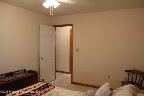 112 Mary St, Olyphant, PA 18447 photo 34