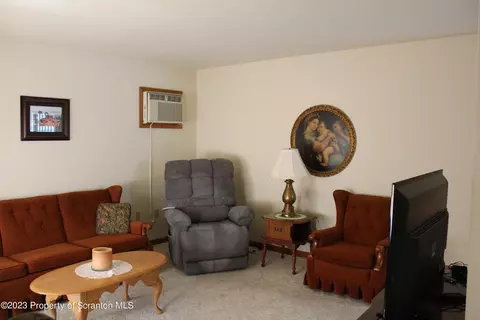 112 Mary St, Olyphant, PA 18447 photo 20