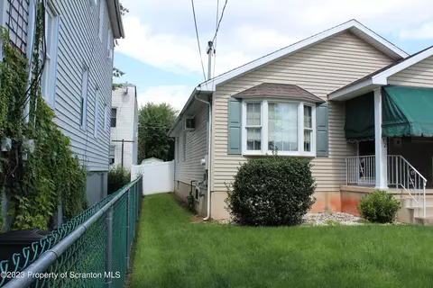 112 Mary St, Olyphant, PA 18447 photo 4