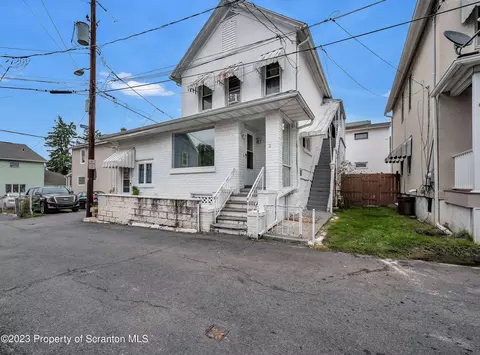 3 Ferguson Pl, Dunmore, PA 18509