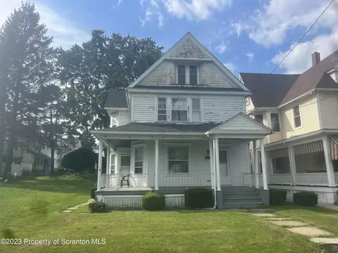 611 N Hyde Park Ave, Scranton, PA 18504