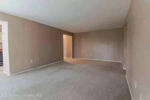 1202 Summit Pointe, Scranton, PA 18508 photo 5