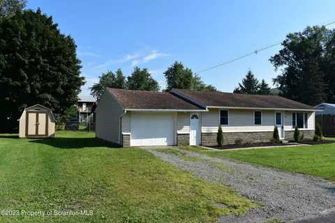 72 Cobb St, New Milford, PA 18834