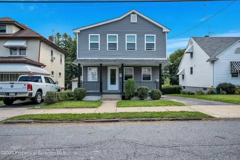 822 Lincoln St, Dickson City, PA 18519