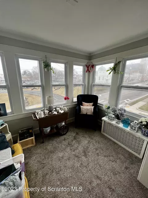 466 E Drinker St, Dunmore, PA 18512 photo 22