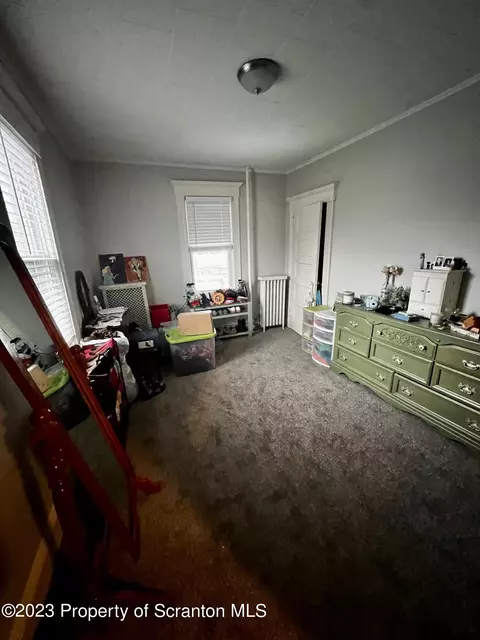 466 E Drinker St, Dunmore, PA 18512 photo 18