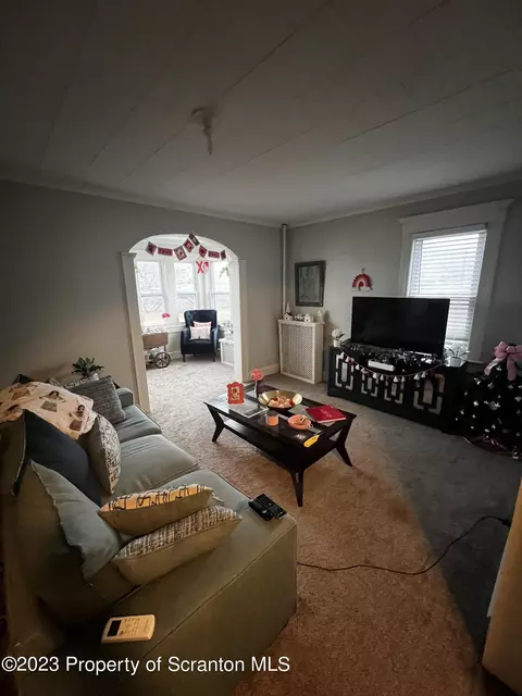 466 E Drinker St, Dunmore, PA 18512 photo 21
