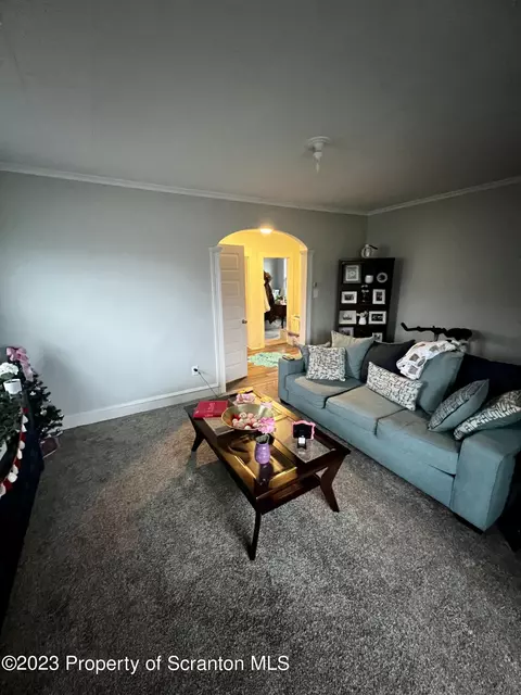 466 E Drinker St, Dunmore, PA 18512 photo 23