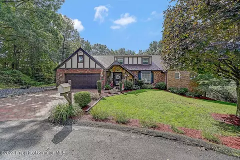 11 Giardina Dr, Archbald, PA 18403