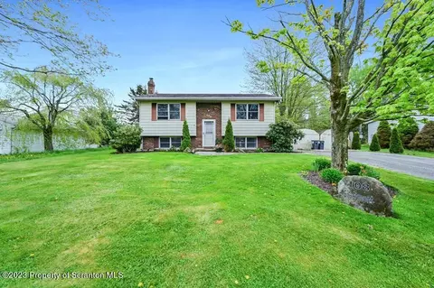 108 Crestmont Ave, Greenfield Township, PA 18407