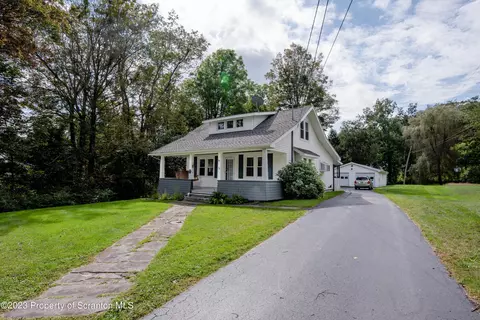 6 Maple St, Nicholson, PA 18446