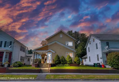729 Lincoln St, Dickson City, PA 18519