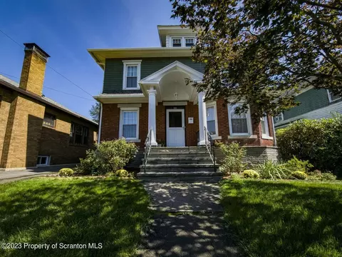 166 Washington St, Carbondale, PA 18407