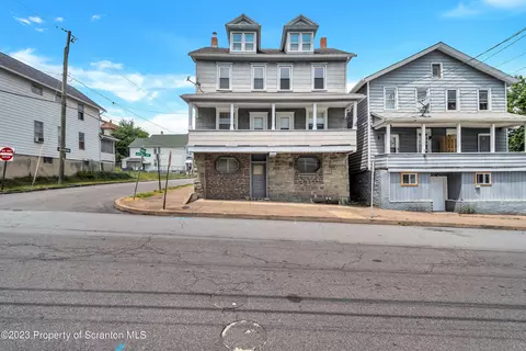 99-101 Hillside Ave, Edwardsville, PA 18704