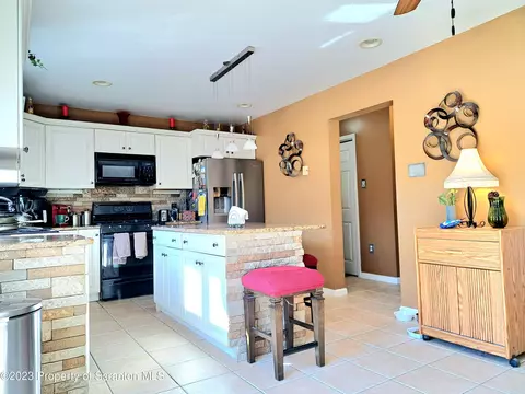 987 Chase Rd, Shavertown, PA 18708 photo 9