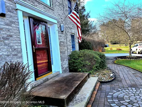 987 Chase Rd, Shavertown, PA 18708 photo 2