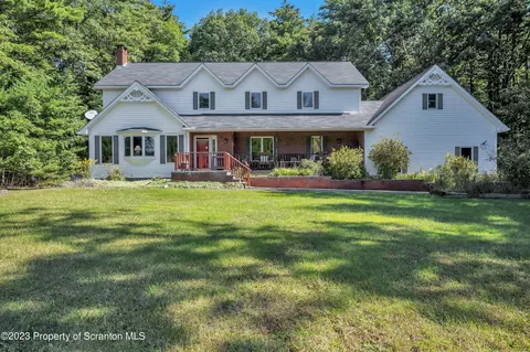 62 Hoadleys Rd, Hawley, PA 18428