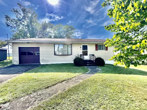 4 South St, Archbald, PA 18403