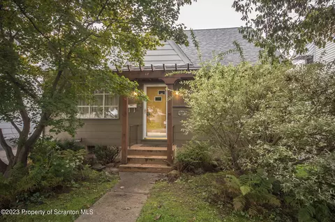 62 Catlin Ave, Wilkes-barre, PA 18702